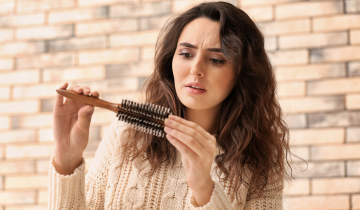 No, it’s not shampoo or water! Experts advise how to prevent hair loss…